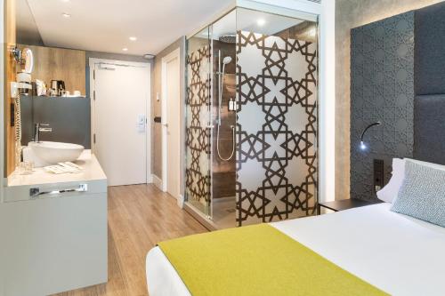 Habitación Doble - 1 o 2 camas del hotel Catalonia Giralda. Foto 5