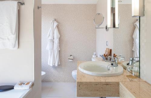 Habitación Doble Premium con terraza y bañera de hidromasaje del hotel Don Paco
