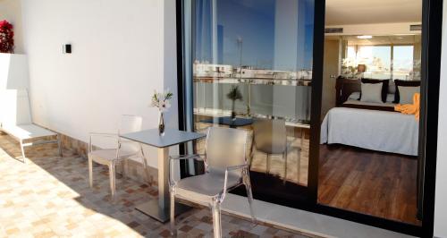 Habitación Doble Premium con terraza y bañera de hidromasaje del hotel Don Paco. Foto 3