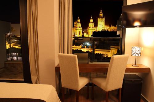 Habitación Doble Premium con terraza y bañera de hidromasaje exterior del hotel Don Paco