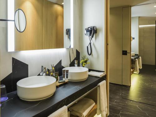 Suite Junior del hotel Novotel Sevilla. Foto 2