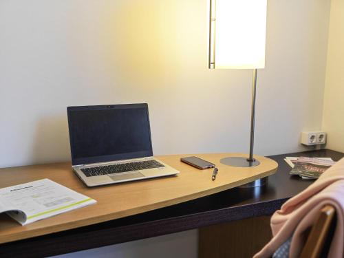 Habitación Doble Superior - 2 camas dobles del hotel Novotel Sevilla. Foto 5