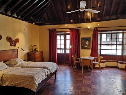 Estudio con balcón del hotel La Fuente. Foto 3