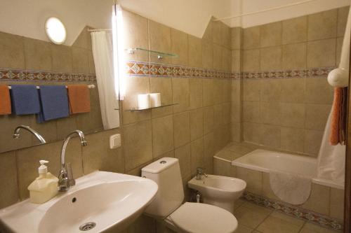 Apartamento básico con vistas al patio del hotel La Fuente. Foto 4