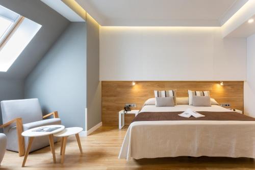 Habitación Doble - 1 o 2 camas del hotel Monte Carmelo. Foto 14