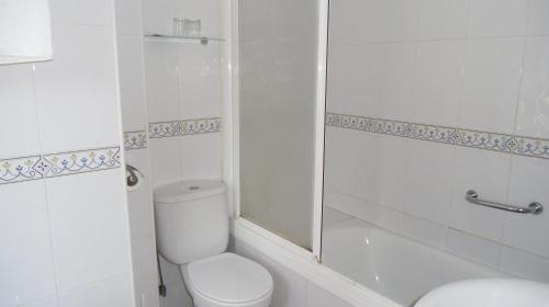 Habitación Doble - 1 o 2 camas del hotel París. Foto 6