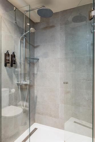 Habitación Doble - 1 o 2 camas del hotel Virgen De Los Reyes. Foto 6