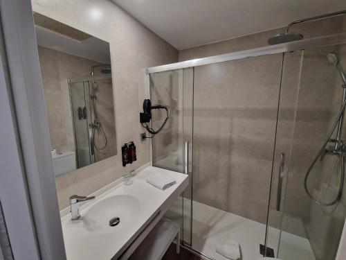 Habitación Individual del hotel Virgen De Los Reyes. Foto 6