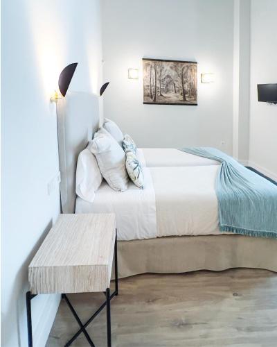 Apartamento con patio y piscina del hotel The Honest Sevilla. Foto 4