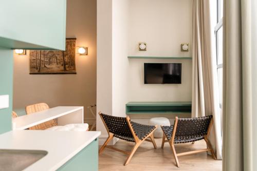 Apartamento con patio y piscina del hotel The Honest Sevilla. Foto 7