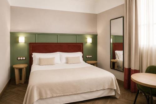 Habitación Doble Superior del hotel The Honest Sevilla. Foto 6