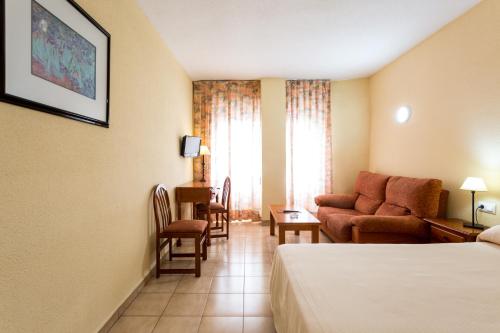 Habitación Doble del hotel Resitur. Foto 7