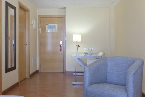 Suite Confort del hotel Vertice Sevilla. Foto 1