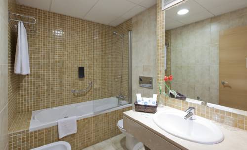 Habitación doble Lujo del hotel Vertice Sevilla. Foto 3