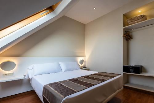 Habitación Individual del hotel Vertice Sevilla. Foto 3