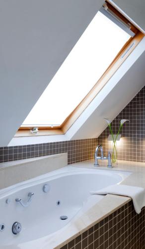 Suite del hotel Vertice Sevilla. Foto 6