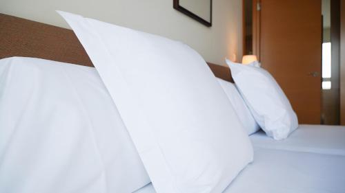 Junior suite Con Vistas 2 Camas individuales del hotel Vertice Sevilla. Foto 3