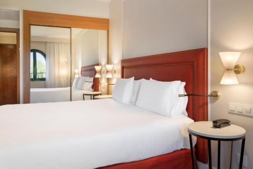 Habitación Doble Superior del hotel Exe Sevilla Macarena. Foto 3