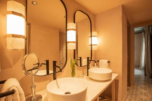 Suite del hotel Hospes Las Casas Del Rey De Baeza. Foto 5