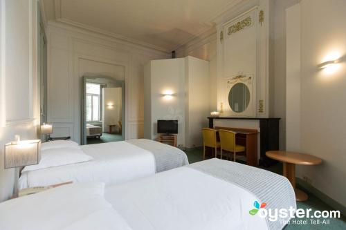 Habitación Cuádruple del hotel Du Congres. Foto 2