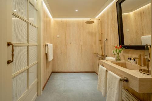 Habitación Doble Premium - Adaptada para personas con discapacidad del hotel Only YOU Sevilla. Foto 2