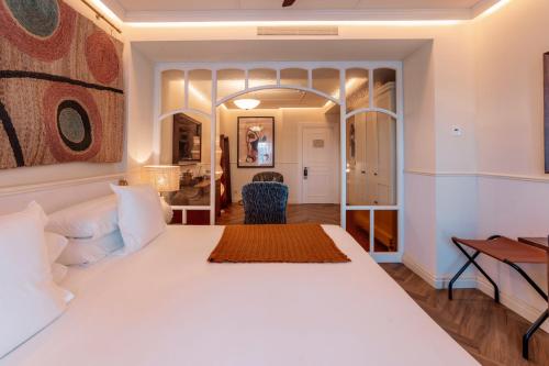 Suite Junior del hotel Only YOU Sevilla. Foto 4