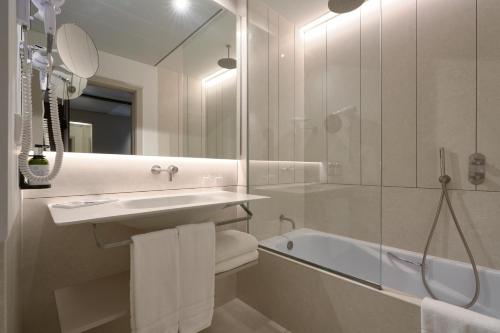 Habitación Doble Premium del hotel Becquer. Foto 5