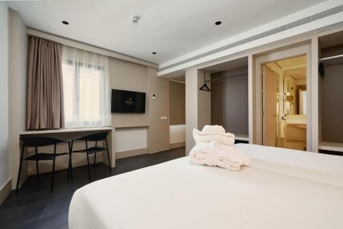 Habitación Doble Estándar del hotel Becquer. Foto 4