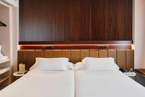 Habitación Doble Estándar del hotel Becquer. Foto 7