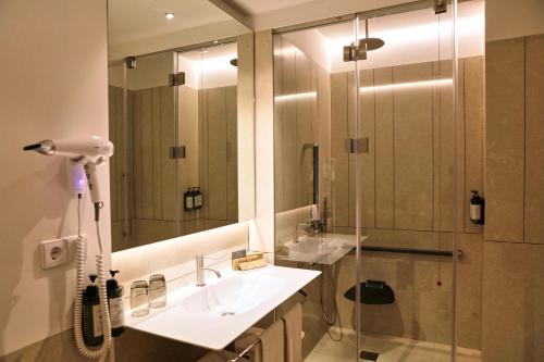 Habitación Doble Estándar del hotel Becquer. Foto 8