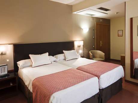 Habitación doble del hotel Catalonia Híspalis. Foto 2