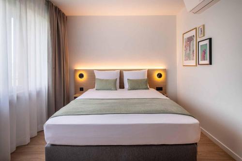 Habitación Doble Deluxe del hotel Jill Brussels. Foto 9