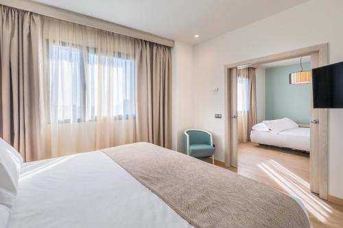 Suite Junior del hotel Occidental Sevilla Viapol. Foto 3