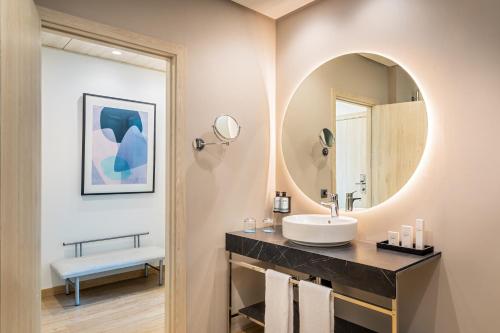 Suite Junior del hotel Occidental Sevilla Viapol. Foto 5