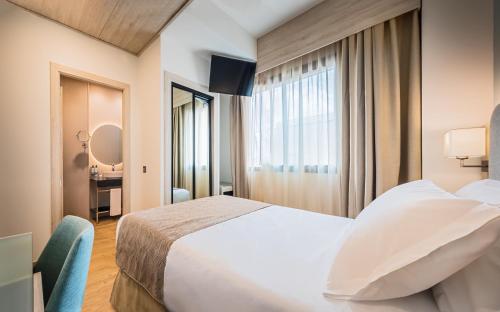 Habitación Económica del hotel Occidental Sevilla Viapol. Foto 3