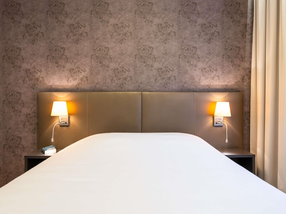 Habitación Estándar con cama doble del hotel Ibis Styles Brussels Centre Stephanie. Foto 4
