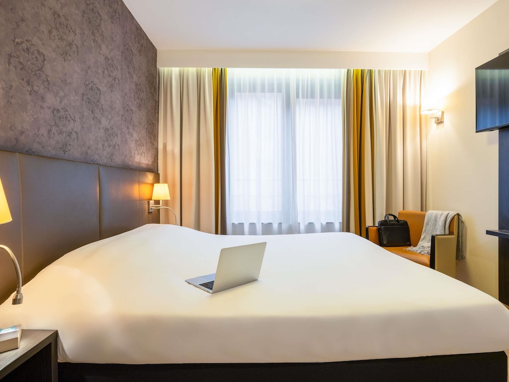 Habitación Estándar con cama doble del hotel Ibis Styles Brussels Centre Stephanie. Foto 6