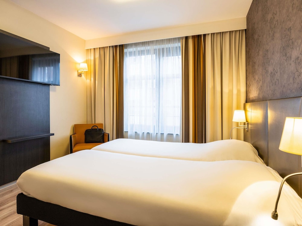 Habitación estándar con 2 camas individuales del hotel Ibis Styles Brussels Centre Stephanie. Foto 2