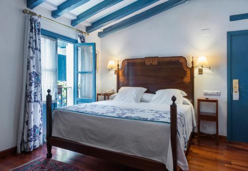 Habitación Doble Básica del hotel Casas de la Juderia. Foto 2
