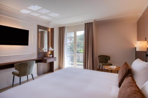 Habitación Doble Deluxe del hotel Golden Tulip De' Medici. Foto 8