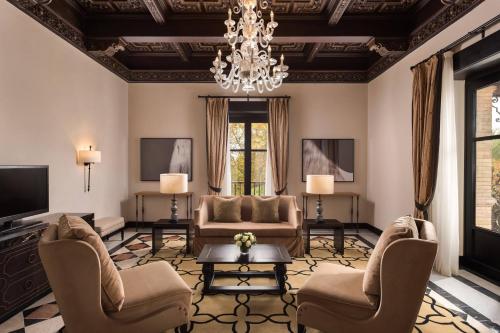 Suite Grand del hotel Alfonso Xiii, A Luxury Collection , Seville. Foto 1