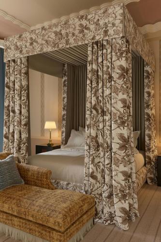 Suite Victoria Eugenia del hotel Alfonso Xiii, A Luxury Collection , Seville