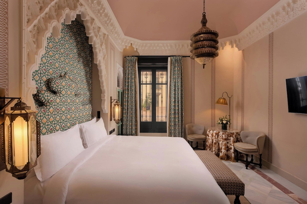 Habitación Grand, 1 cama de matrimonio grande del hotel Alfonso Xiii, A Luxury Collection , Seville