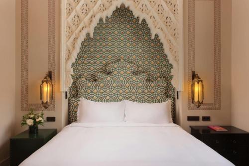 Habitación Doble Grand Deluxe del hotel Alfonso Xiii, A Luxury Collection , Seville. Foto 5