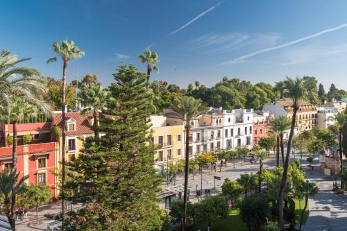 Suite Executive - Cama extragrande del hotel Alfonso Xiii, A Luxury Collection , Seville. Foto 5