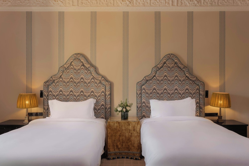 Habitación Grand, 2 camas individuales del hotel Alfonso Xiii, A Luxury Collection , Seville. Foto 9