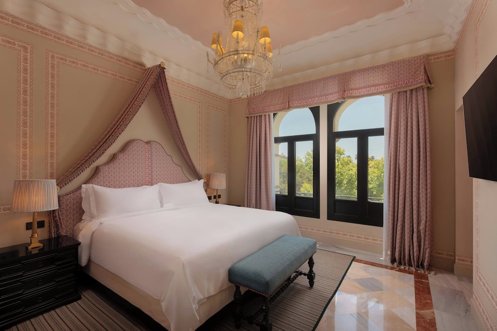 Suite Deluxe, 1 habitación del hotel Alfonso Xiii, A Luxury Collection , Seville. Foto 3