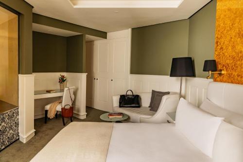 Habitación Supreme del hotel Colón Gran Meliá. Foto 1