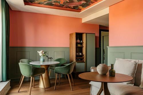 Suite Principal Red Level del hotel Colón Gran Meliá. Foto 6