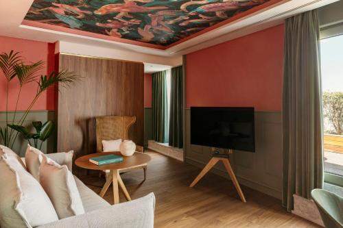 Suite Principal Red Level del hotel Colón Gran Meliá. Foto 14